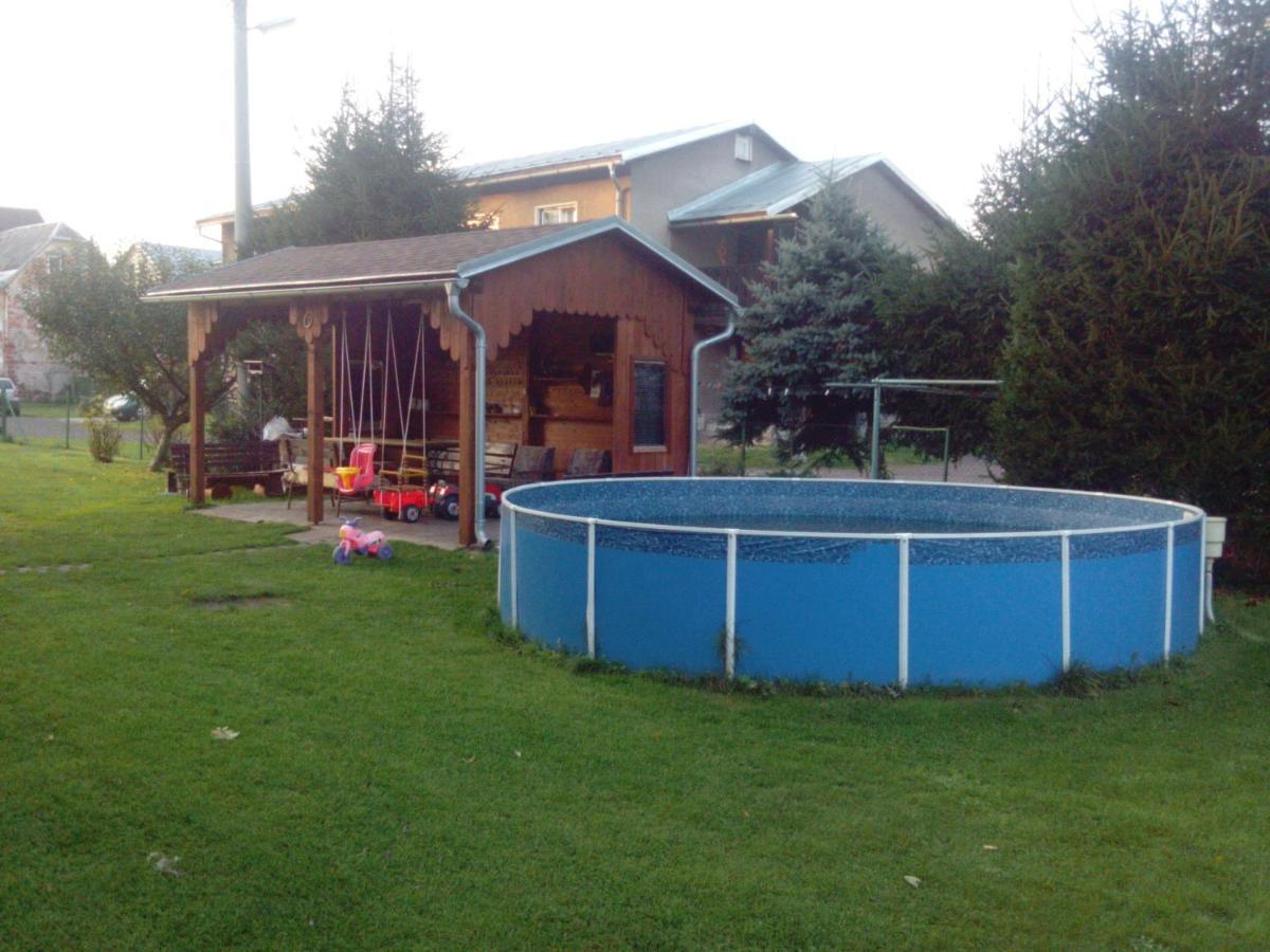 Ubytovani V Mladych Bukach Mlade Buky Exterior photo